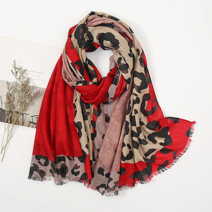 ✨🧣 Versatile Lightweight Leopard Print Shawl Scarf